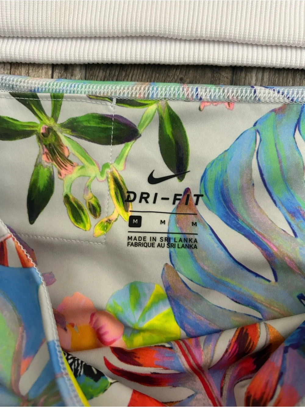 Nike White Tropical Floral Cropped Sweatshirt & Leggings Set Size M
